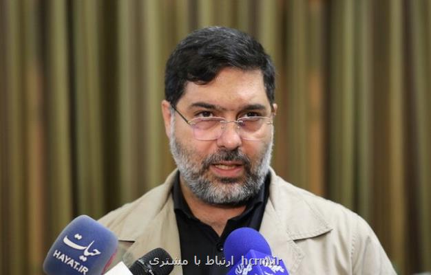 انتقاد عضو شورای شهر از نامگذاری اسامی بیگانه بر مراکز تجاری و فروشگاه های تهران