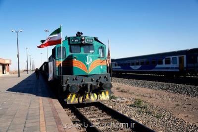 قطار جایگزین برای جابجایی مسافران قطار یزد - تهران اعزام شد