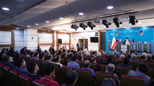 رئیسی: بیشتر از ۹۵ درصد داروهای مورد نیاز در داخل تولید می شود