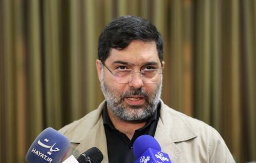 انتقاد عضو شورای شهر از نامگذاری اسامی بیگانه بر مراکز تجاری و فروشگاه های تهران